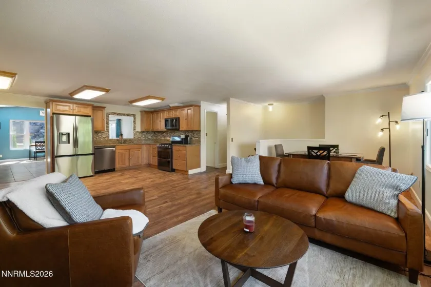3850 Raven, Reno, Nevada 89509, 3 Bedrooms Bedrooms, ,2 BathroomsBathrooms,Residential,Residential,Raven,0,260012023
