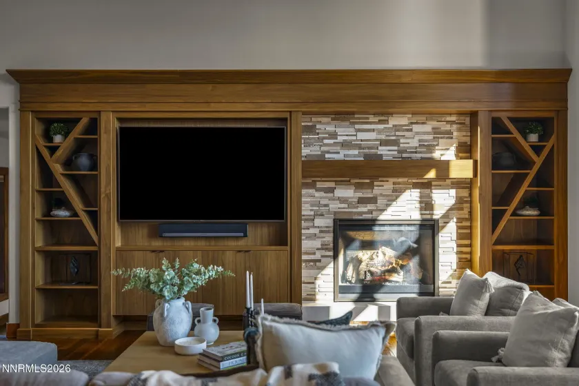 792 Aspen, Reno, Nevada 89519, 7 Bedrooms Bedrooms, ,8 BathroomsBathrooms,Residential,Residential,Aspen,0,260012025