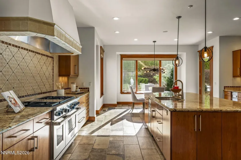 792 Aspen, Reno, Nevada 89519, 7 Bedrooms Bedrooms, ,8 BathroomsBathrooms,Residential,Residential,Aspen,0,260012025