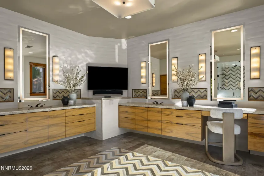 792 Aspen, Reno, Nevada 89519, 7 Bedrooms Bedrooms, ,8 BathroomsBathrooms,Residential,Residential,Aspen,0,260012025