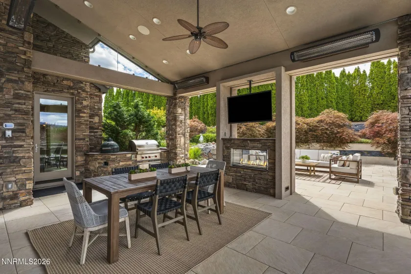 792 Aspen, Reno, Nevada 89519, 7 Bedrooms Bedrooms, ,8 BathroomsBathrooms,Residential,Residential,Aspen,0,260012025