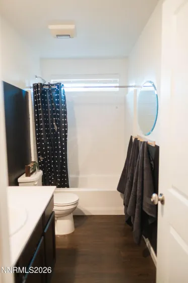 667 Osino, Reno, Nevada 89506, 3 Bedrooms Bedrooms, ,2 BathroomsBathrooms,Residential,Residential,Osino,0,260012026
