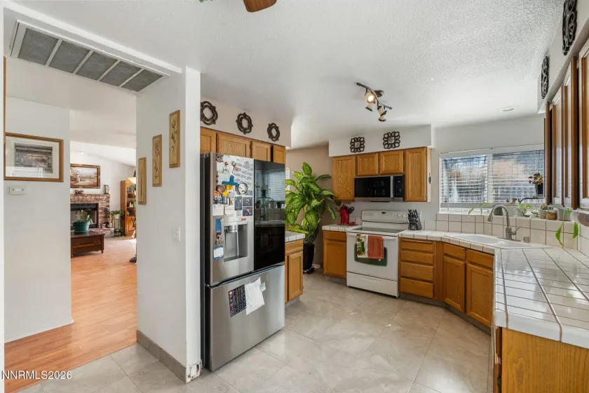 2195 Canyon Point, Sparks, Nevada 89436, 3 Bedrooms Bedrooms, ,3 BathroomsBathrooms,Residential,Residential,Canyon Point,0,260012027