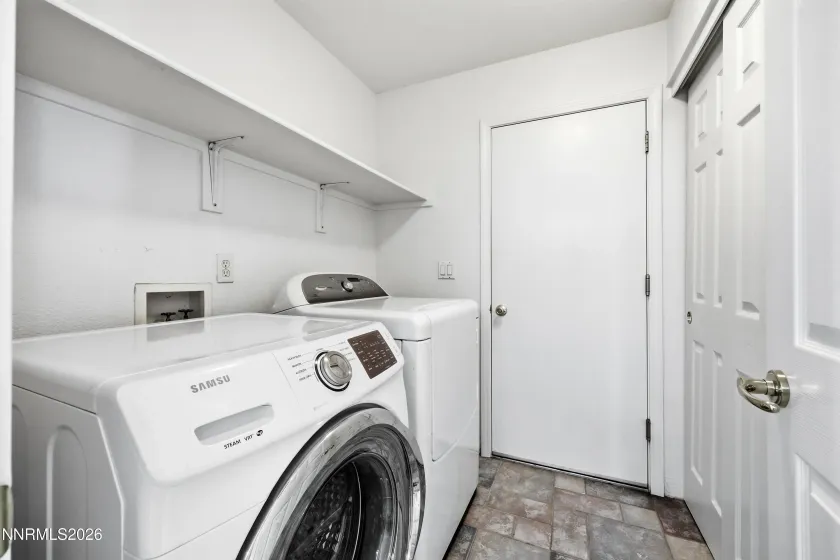 17743 Fossil, Reno, Nevada 89508, 3 Bedrooms Bedrooms, ,2 BathroomsBathrooms,Residential,Residential,Fossil,0,260012032