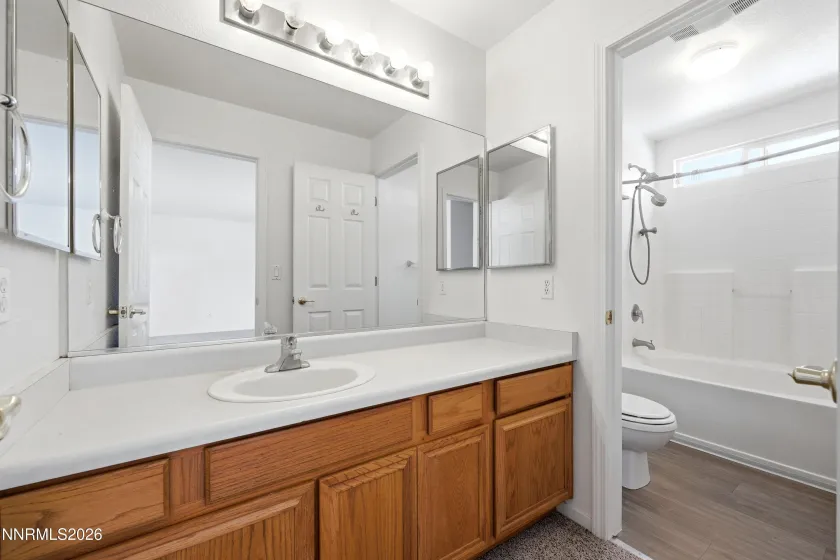 17743 Fossil, Reno, Nevada 89508, 3 Bedrooms Bedrooms, ,2 BathroomsBathrooms,Residential,Residential,Fossil,0,260012032