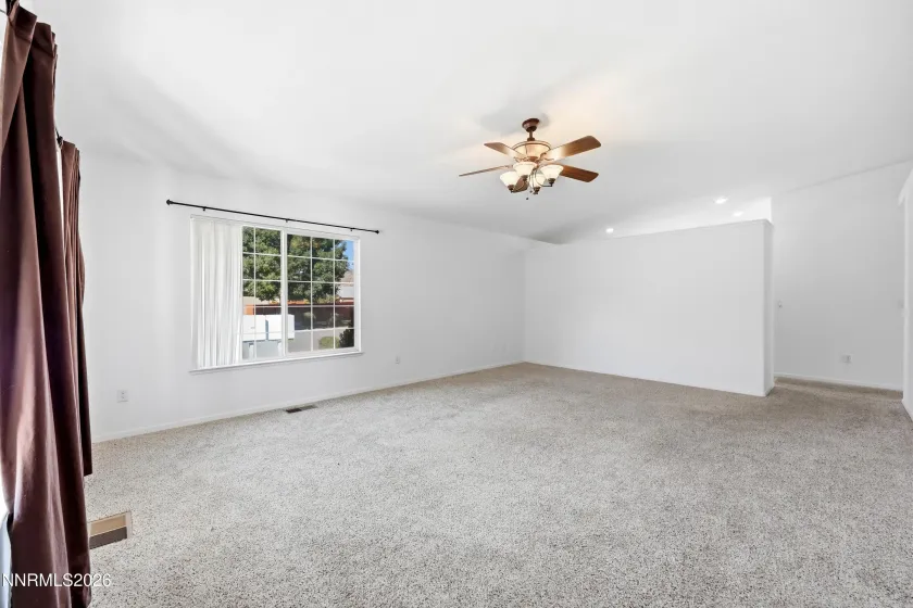 17743 Fossil, Reno, Nevada 89508, 3 Bedrooms Bedrooms, ,2 BathroomsBathrooms,Residential,Residential,Fossil,0,260012032