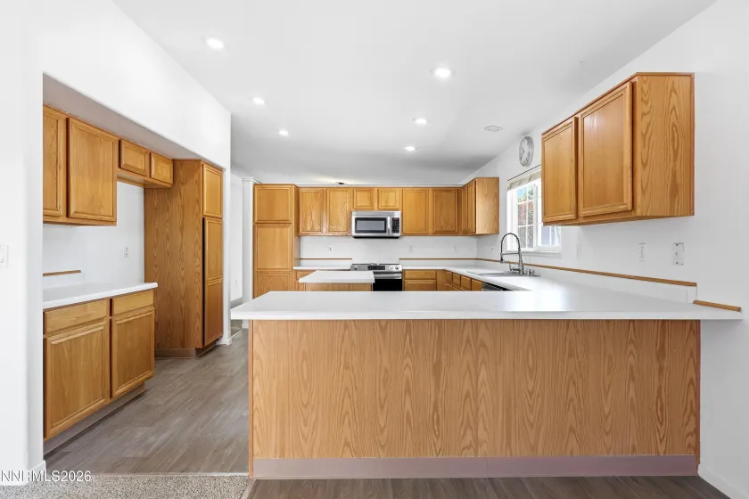 17743 Fossil, Reno, Nevada 89508, 3 Bedrooms Bedrooms, ,2 BathroomsBathrooms,Residential,Residential,Fossil,0,260012032