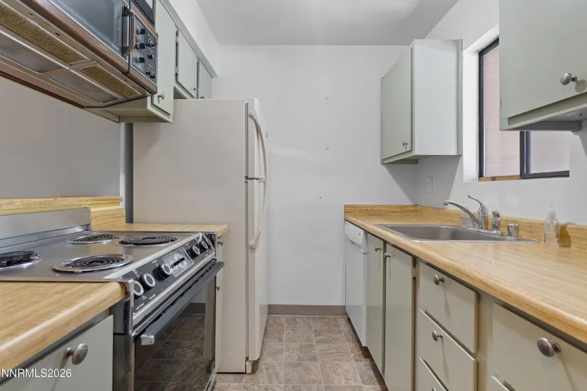 4410 Matich, Reno, Nevada 89502, 2 Bedrooms Bedrooms, ,1 BathroomBathrooms,Residential,Residential,Matich,0,260012034