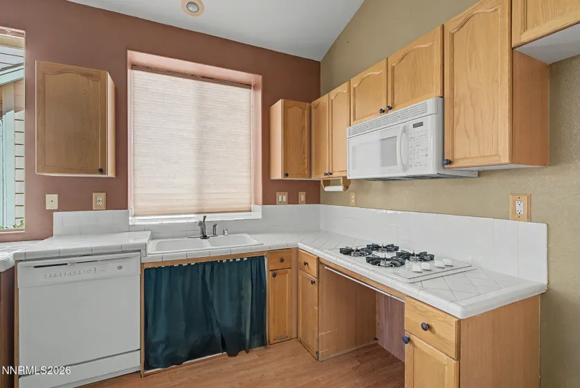 3530 Heron's Landing, Reno, Nevada 89502, 2 Bedrooms Bedrooms, ,2 BathroomsBathrooms,Residential,Residential,Heron's Landing,0,260012038