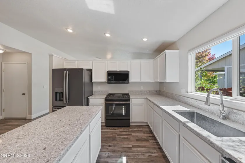 17251 Desert Lake, Reno, Nevada 89508, 3 Bedrooms Bedrooms, ,2 BathroomsBathrooms,Residential,Residential,Desert Lake,0,260012041