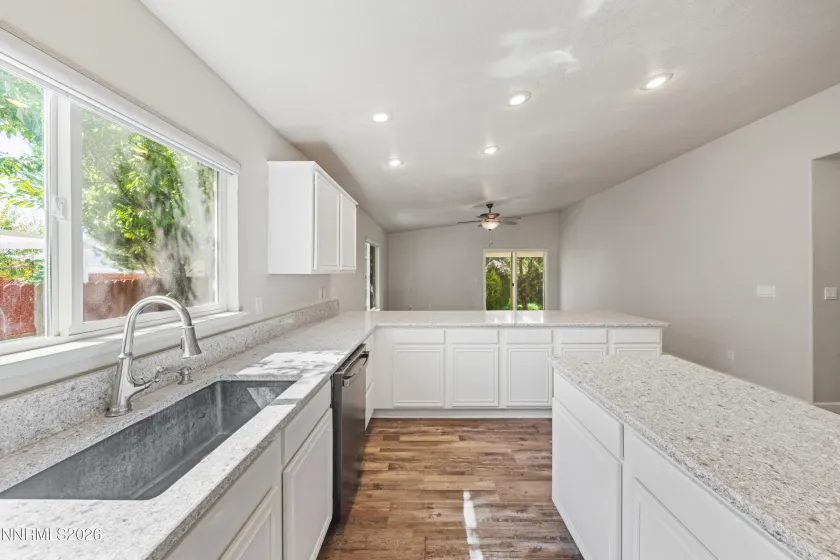 17251 Desert Lake, Reno, Nevada 89508, 3 Bedrooms Bedrooms, ,2 BathroomsBathrooms,Residential,Residential,Desert Lake,0,260012041
