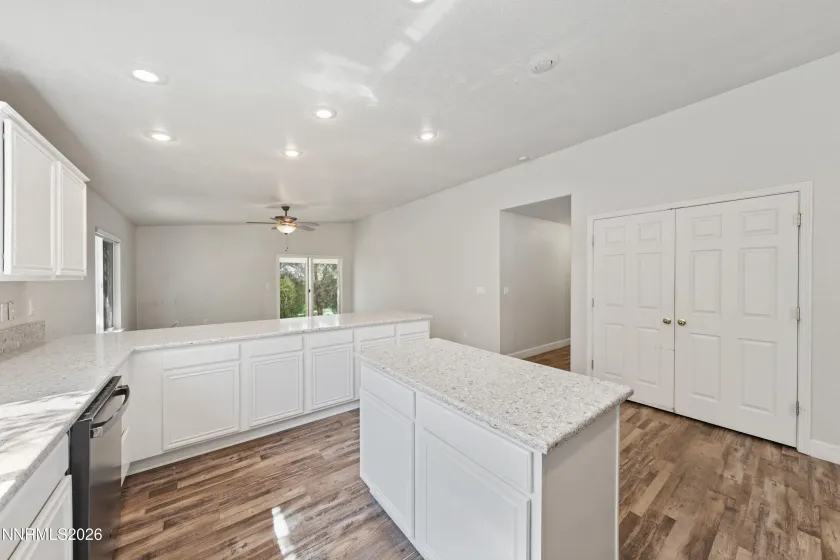 17251 Desert Lake, Reno, Nevada 89508, 3 Bedrooms Bedrooms, ,2 BathroomsBathrooms,Residential,Residential,Desert Lake,0,260012041