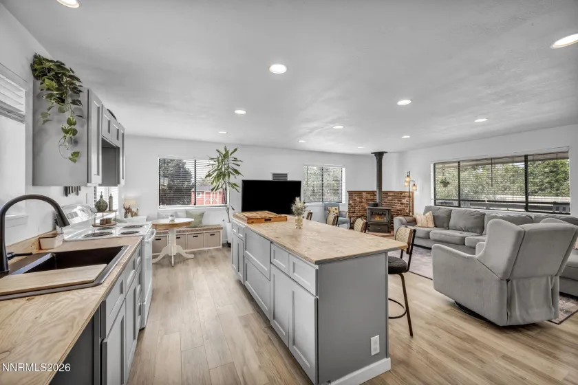 21 Dry Canyon, Coleville, California 96107, 3 Bedrooms Bedrooms, ,2 BathroomsBathrooms,Residential,Residential,Dry Canyon,0,260012051