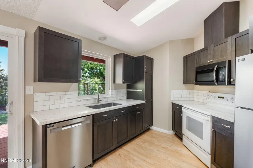 1306 Canyon Creek, Reno, Nevada 89523, 2 Bedrooms Bedrooms, ,1 BathroomBathrooms,Residential,Residential,Canyon Creek,0,260012053