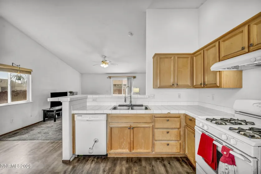 201 Emigrant, Fernley, Nevada 89408, 2 Bedrooms Bedrooms, ,1 BathroomBathrooms,Residential,Residential,Emigrant,0,260012059