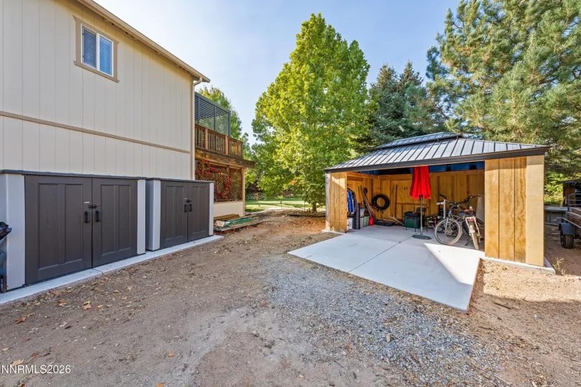 Side Yard w/storage
