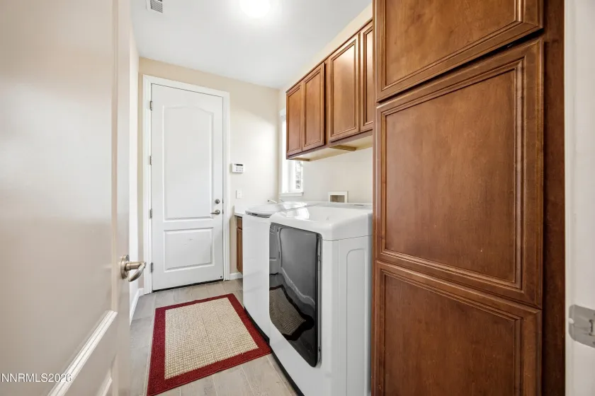 6672 Magical, Sparks, Nevada 89436, 4 Bedrooms Bedrooms, ,4 BathroomsBathrooms,Residential,Residential,Magical,0,260012063