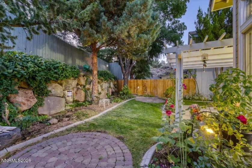 6321 Copper Creek, Reno, Nevada 89519, 3 Bedrooms Bedrooms, ,2 BathroomsBathrooms,Residential,Residential,Copper Creek,0,260012069
