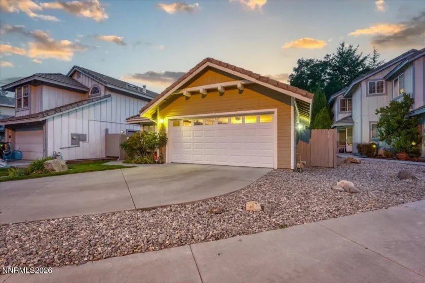 6321 Copper Creek, Reno, Nevada 89519, 3 Bedrooms Bedrooms, ,2 BathroomsBathrooms,Residential,Residential,Copper Creek,0,260012069