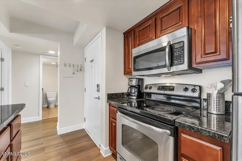 450 Arlington, Reno, Nevada 89503, 1 Bedroom Bedrooms, ,1 BathroomBathrooms,Residential,Residential,Arlington,0,260012072