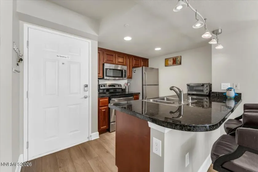 450 Arlington, Reno, Nevada 89503, 1 Bedroom Bedrooms, ,1 BathroomBathrooms,Residential,Residential,Arlington,0,260012072