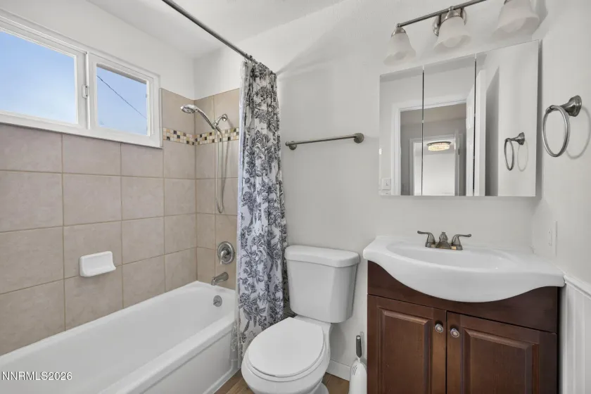 1308 Muir, Gardnerville, Nevada 89460, 4 Bedrooms Bedrooms, ,3 BathroomsBathrooms,Residential,Residential,Muir,0,260012086