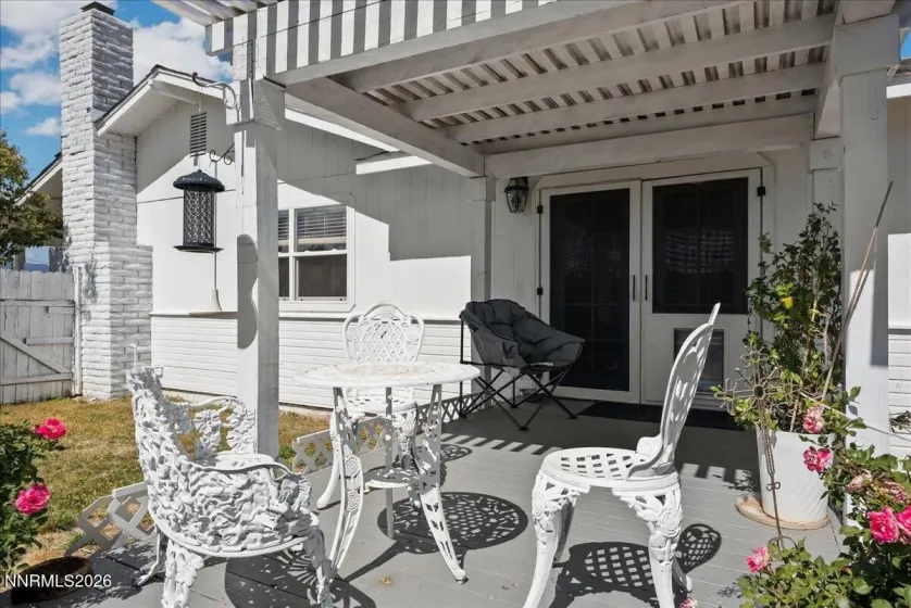 990 Riverview, Gardnerville, Nevada 89460, 4 Bedrooms Bedrooms, ,3 BathroomsBathrooms,Residential,Residential,Riverview,0,260012091