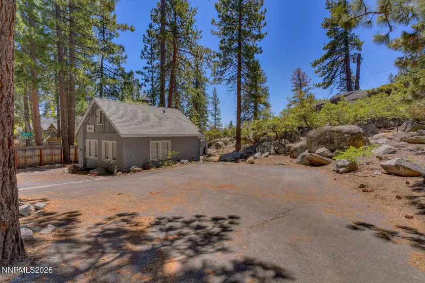 9898 Lake, Kings Beach, California 96143, 7 Bedrooms Bedrooms, ,5 BathroomsBathrooms,Residential,Residential,Lake,0,260012096