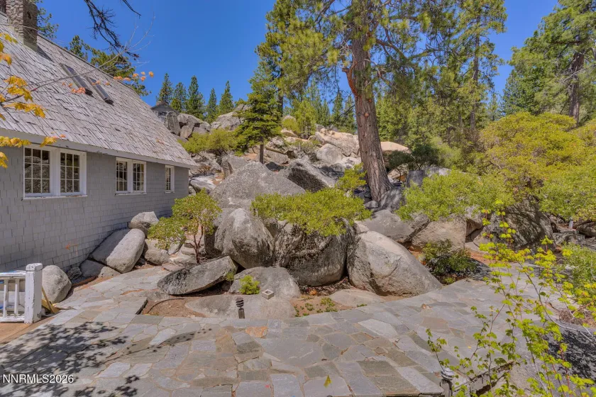 9898 Lake, Kings Beach, California 96143, 7 Bedrooms Bedrooms, ,5 BathroomsBathrooms,Residential,Residential,Lake,0,260012096
