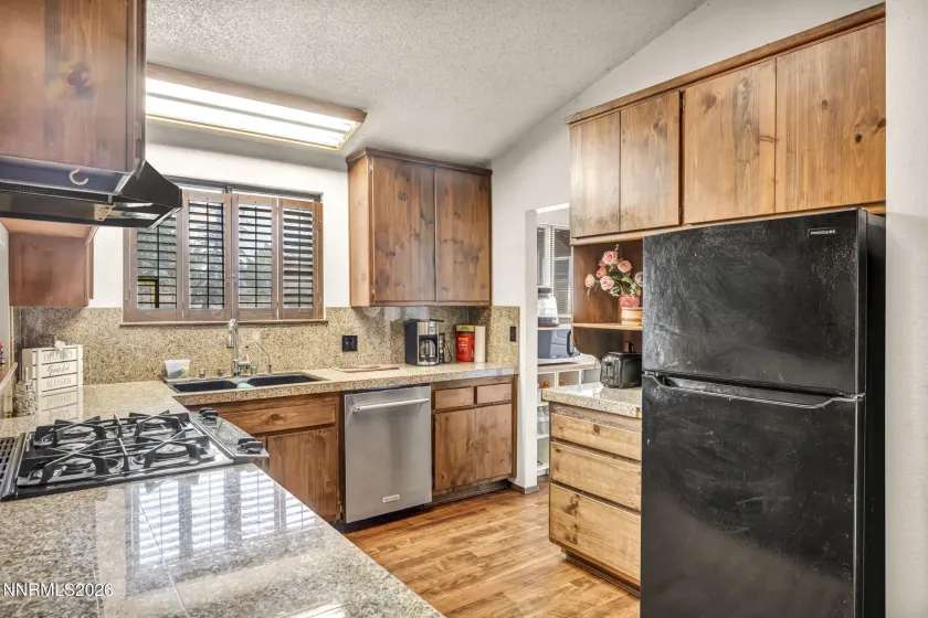 107281 U.S. 395, Coleville, California 96107, 2 Bedrooms Bedrooms, ,2 BathroomsBathrooms,Residential,Residential,U.S. 395,0,260012102