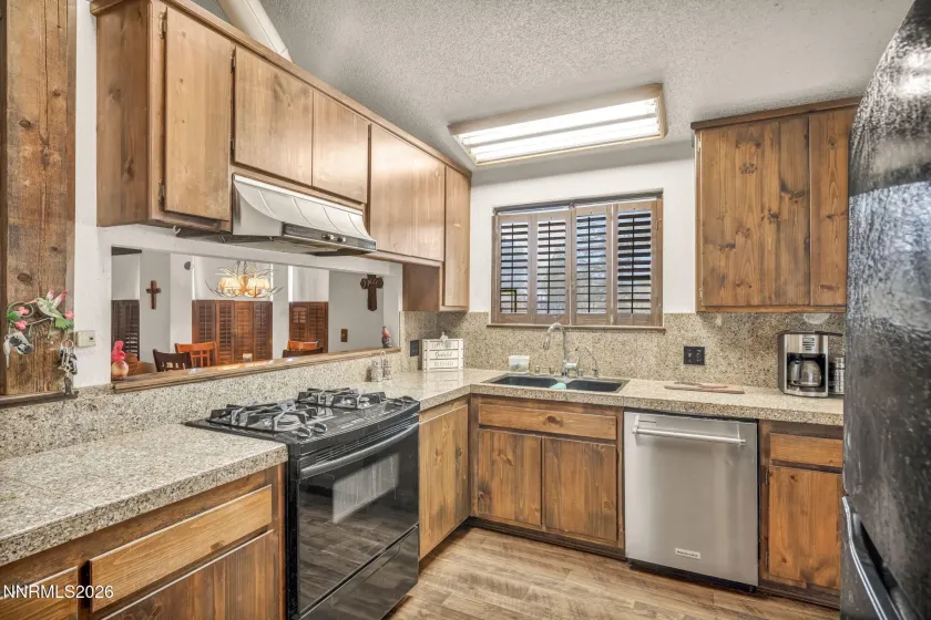 107281 U.S. 395, Coleville, California 96107, 2 Bedrooms Bedrooms, ,2 BathroomsBathrooms,Residential,Residential,U.S. 395,0,260012102