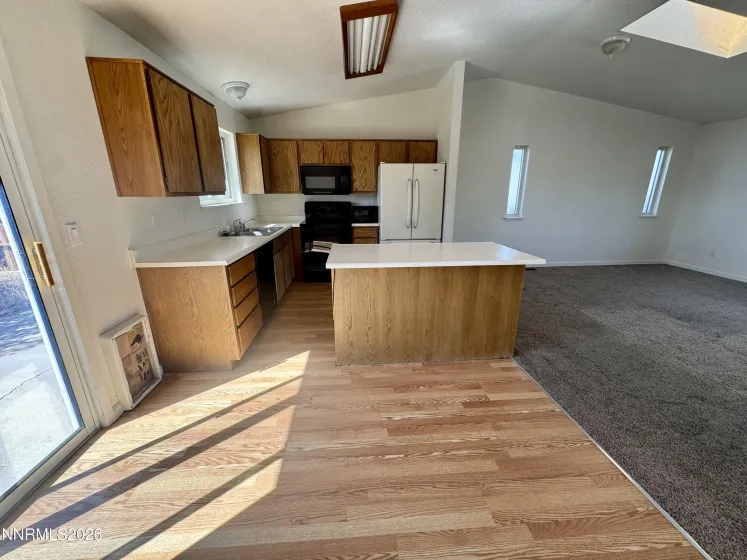 1391 Mary Jo, Gardnerville, Nevada 89460, 3 Bedrooms Bedrooms, ,2 BathroomsBathrooms,Residential,Residential,Mary Jo,0,260012111