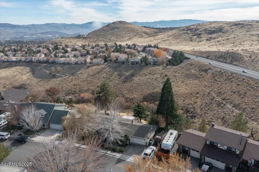3880 Piccadilly, Reno, Nevada 89509, 3 Bedrooms Bedrooms, ,2 BathroomsBathrooms,Residential,Residential,Piccadilly,0,250058206
