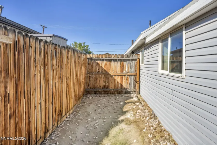 280 Front, Fallon, Nevada 89406, 4 Bedrooms Bedrooms, ,1 BathroomBathrooms,Residential,Residential,Front,0,260012131