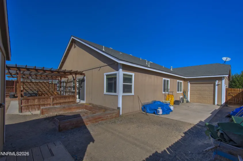 654 Canary, Fernley, Nevada 89408, 4 Bedrooms Bedrooms, ,3 BathroomsBathrooms,Residential,Residential,Canary,0,260012133