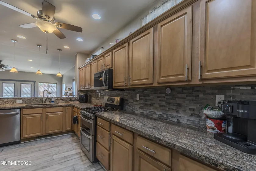 654 Canary, Fernley, Nevada 89408, 4 Bedrooms Bedrooms, ,3 BathroomsBathrooms,Residential,Residential,Canary,0,260012133