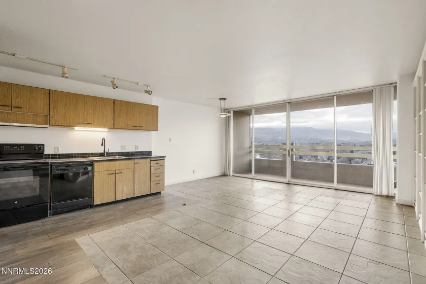 100 Arlington, Reno, Nevada 89501, 1 Bedroom Bedrooms, ,2 BathroomsBathrooms,Residential,Residential,Arlington,0,260012134