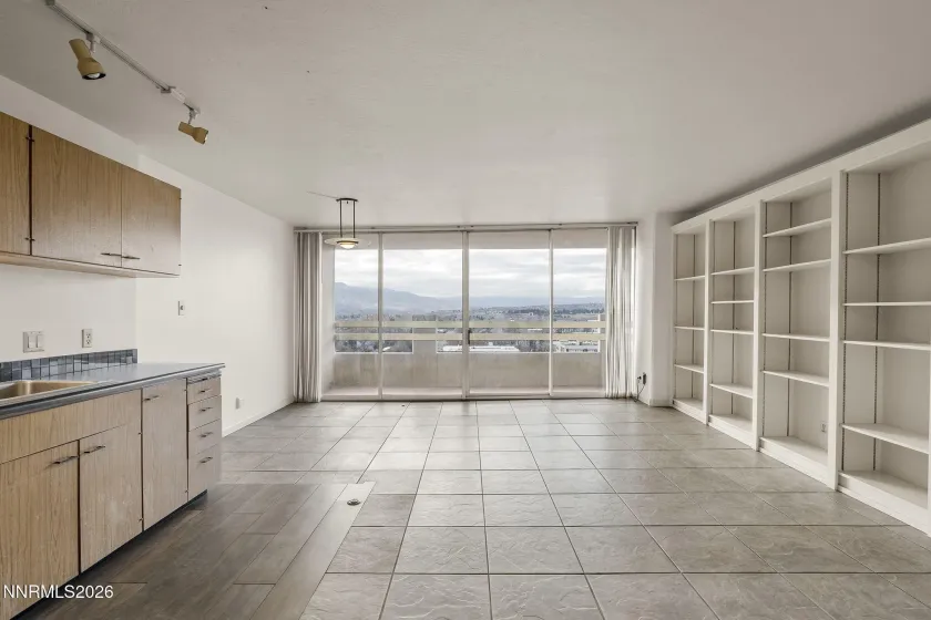 100 Arlington, Reno, Nevada 89501, 1 Bedroom Bedrooms, ,2 BathroomsBathrooms,Residential,Residential,Arlington,0,260012134