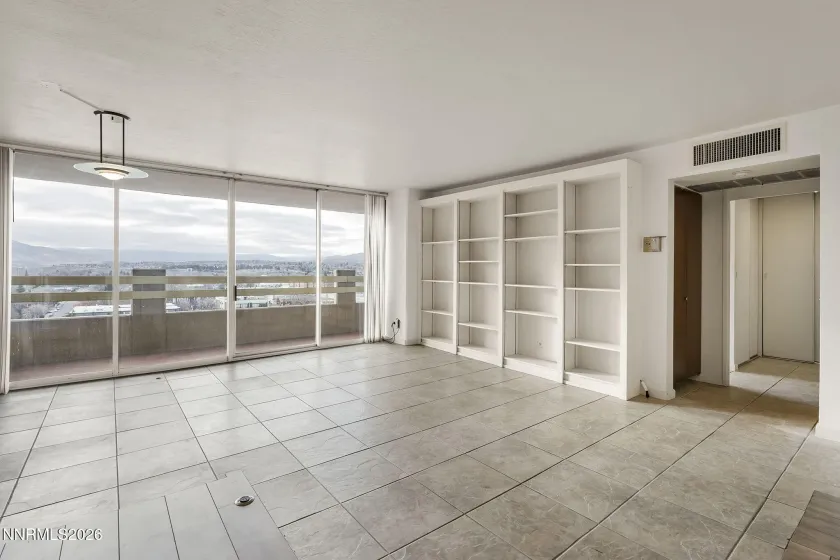 100 Arlington, Reno, Nevada 89501, 1 Bedroom Bedrooms, ,2 BathroomsBathrooms,Residential,Residential,Arlington,0,260012134