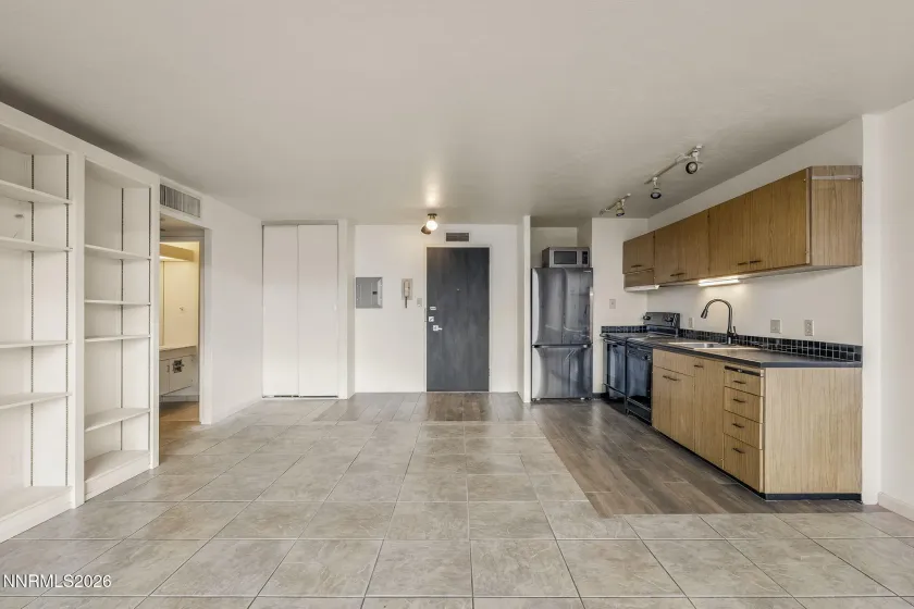 100 Arlington, Reno, Nevada 89501, 1 Bedroom Bedrooms, ,2 BathroomsBathrooms,Residential,Residential,Arlington,0,260012134