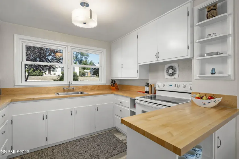68 Sunnyside, Reno, Nevada 89503, 2 Bedrooms Bedrooms, ,2 BathroomsBathrooms,Residential,Residential,Sunnyside,0,260012136
