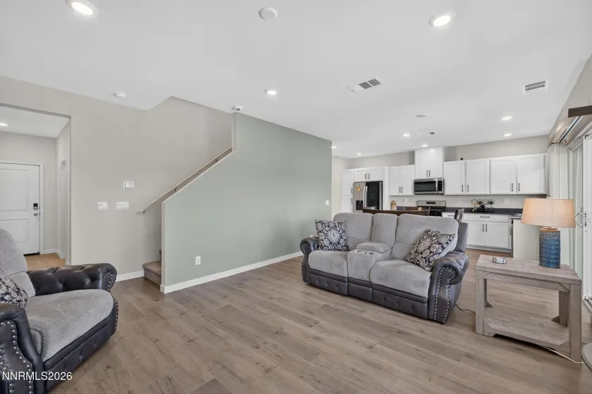 7709 Wandering, Reno, Nevada 89506, 4 Bedrooms Bedrooms, ,3 BathroomsBathrooms,Residential,Residential,Wandering,0,260012157