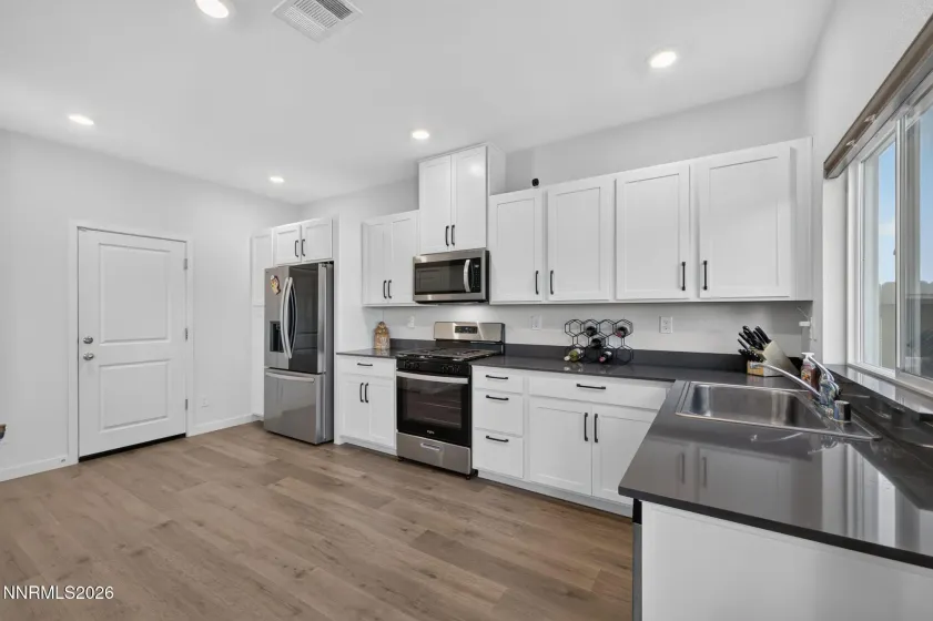 7709 Wandering, Reno, Nevada 89506, 4 Bedrooms Bedrooms, ,3 BathroomsBathrooms,Residential,Residential,Wandering,0,260012157