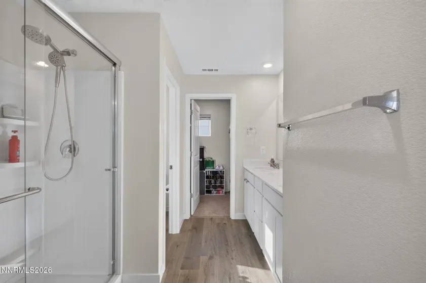 7709 Wandering, Reno, Nevada 89506, 4 Bedrooms Bedrooms, ,3 BathroomsBathrooms,Residential,Residential,Wandering,0,260012157