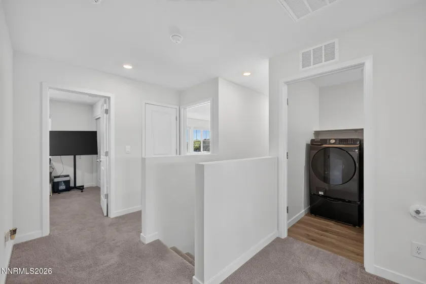 7709 Wandering, Reno, Nevada 89506, 4 Bedrooms Bedrooms, ,3 BathroomsBathrooms,Residential,Residential,Wandering,0,260012157