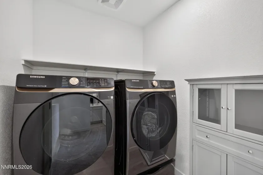7709 Wandering, Reno, Nevada 89506, 4 Bedrooms Bedrooms, ,3 BathroomsBathrooms,Residential,Residential,Wandering,0,260012157
