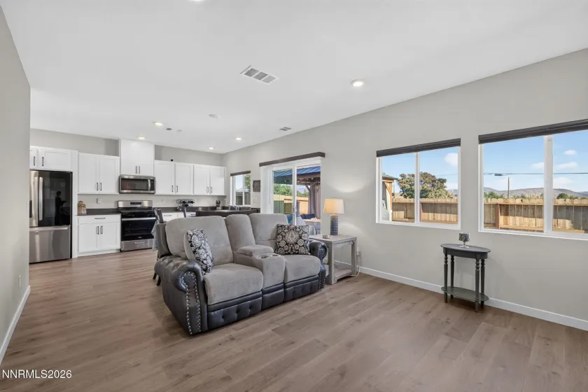 7709 Wandering, Reno, Nevada 89506, 4 Bedrooms Bedrooms, ,3 BathroomsBathrooms,Residential,Residential,Wandering,0,260012157