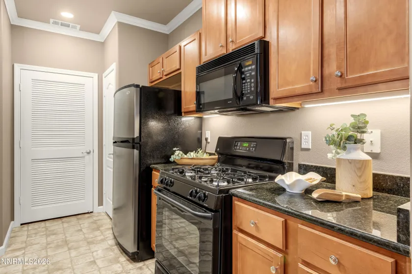9050 Double R, Reno, Nevada 89521, 2 Bedrooms Bedrooms, ,2 BathroomsBathrooms,Residential,Residential,Double R,0,260012169