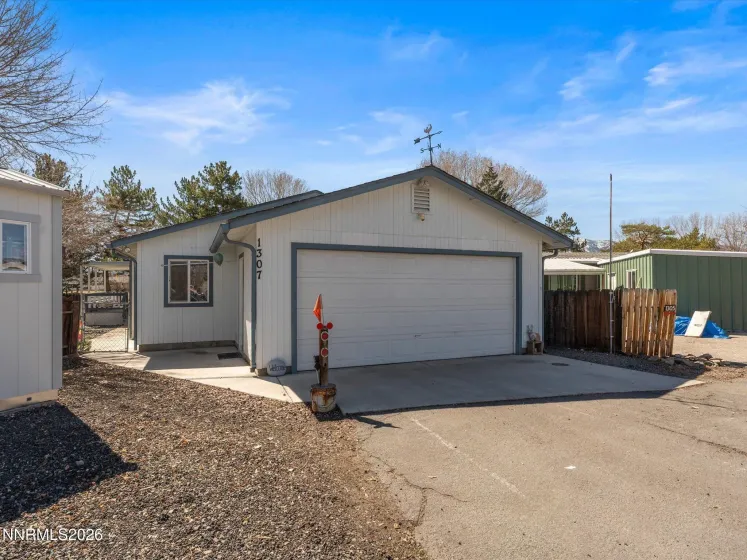 1307 Kingslane, Gardnerville, Nevada 89410, 2 Bedrooms Bedrooms, ,2 BathroomsBathrooms,Residential,Residential,Kingslane,0,260012172