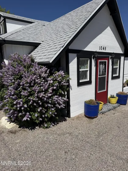 1045 Tonopah, Tonopah, Nevada 89049, 2 Bedrooms Bedrooms, ,1 BathroomBathrooms,Residential,Residential,Tonopah,0,260012201